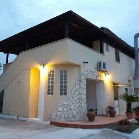 Il Piccolo Nido Bed & Breakfast Borgo Montenero Exterior foto