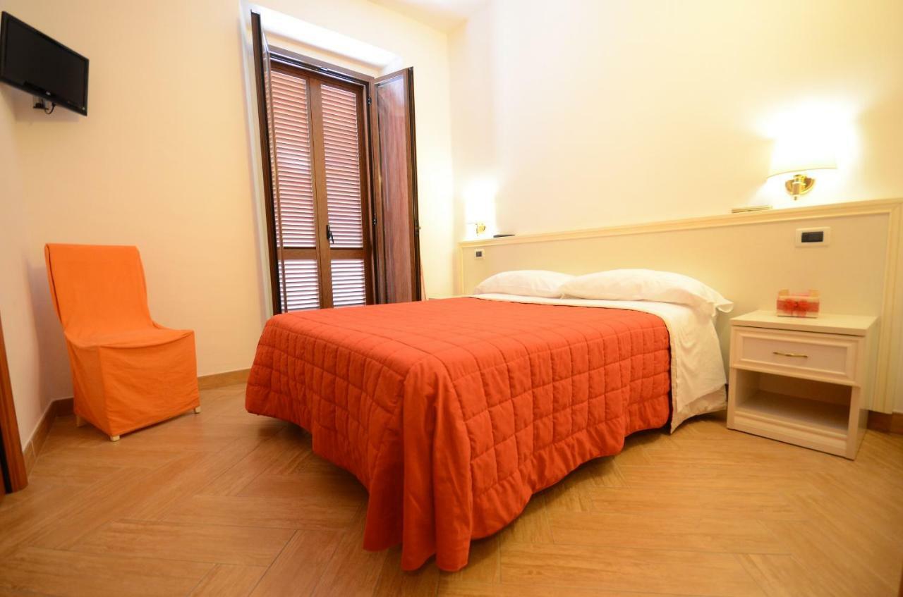 Il Piccolo Nido Bed & Breakfast Borgo Montenero Exterior foto