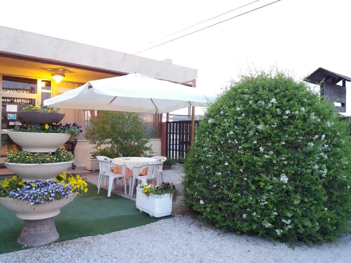 Il Piccolo Nido Bed & Breakfast Borgo Montenero Exterior foto
