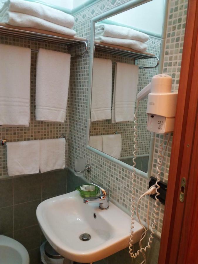 Il Piccolo Nido Bed & Breakfast Borgo Montenero Exterior foto
