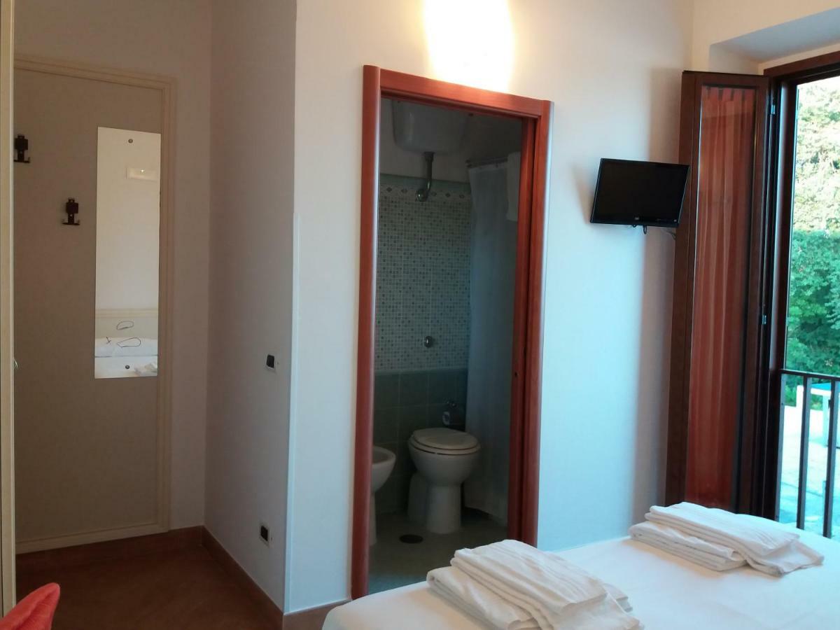 Il Piccolo Nido Bed & Breakfast Borgo Montenero Exterior foto
