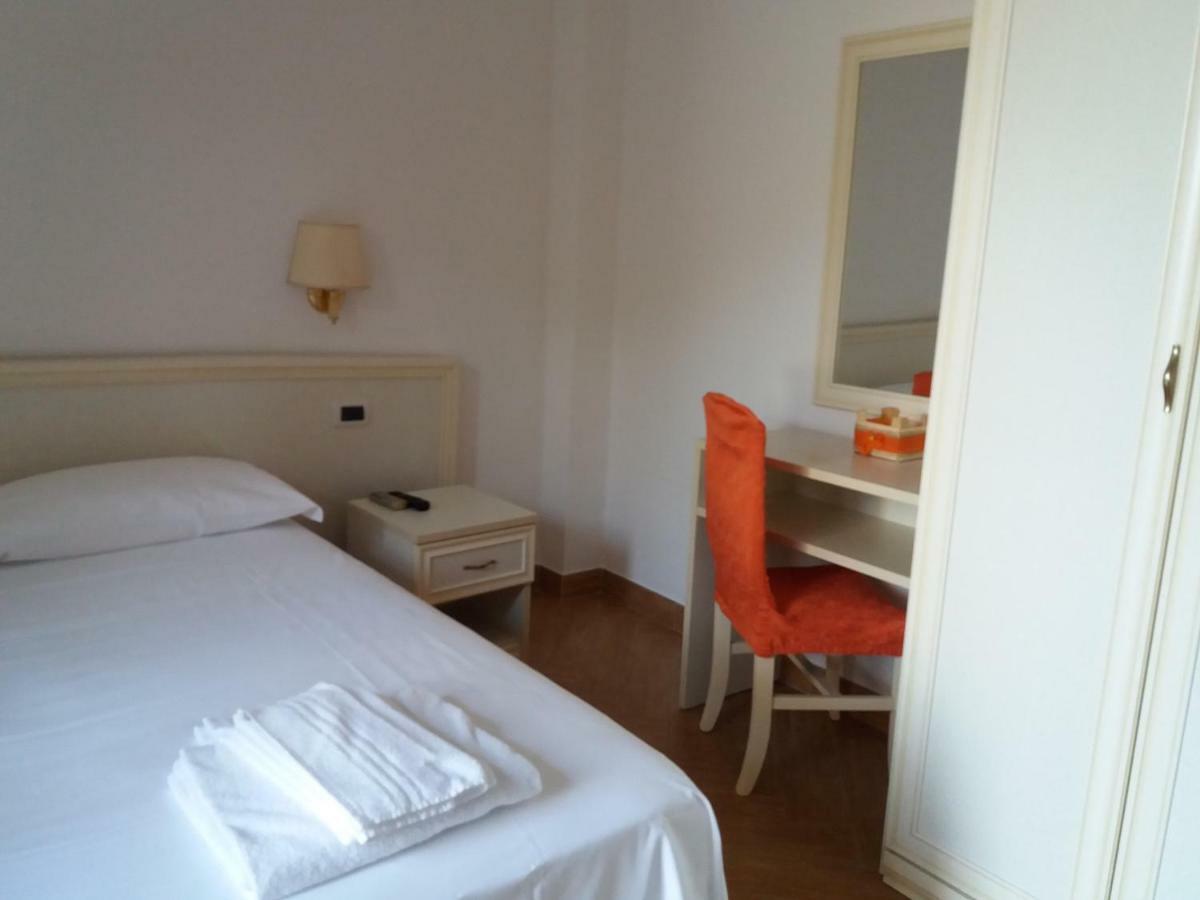 Il Piccolo Nido Bed & Breakfast Borgo Montenero Exterior foto