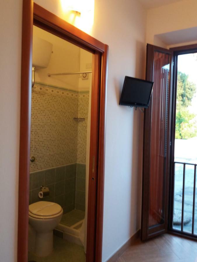 Il Piccolo Nido Bed & Breakfast Borgo Montenero Exterior foto